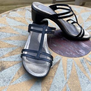 Noat Loop Slide Sandal - Black size 9